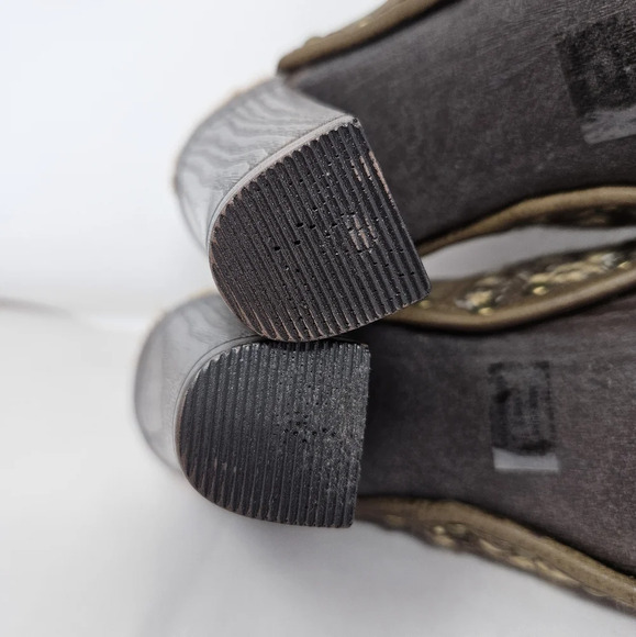 Muk Luks Heeled Mule Clog Sz 7 Kameryn Block Heel Studded Sides Faux Fur Studded - Picture 9 of 14